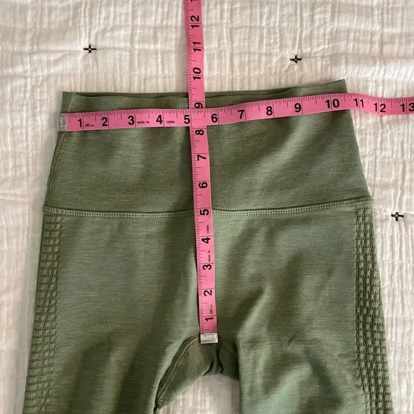 ALPHALETE Halo High Rise Compression Leggings in Sage Green Size S - Picture 10 of 11